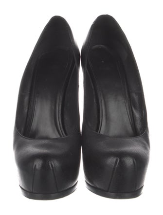 Saint Laurent Leather Pumps