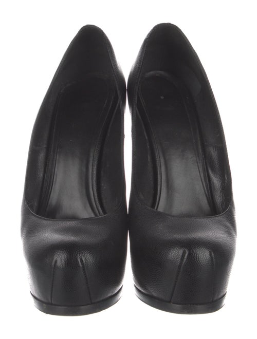 Saint Laurent Leather Pumps