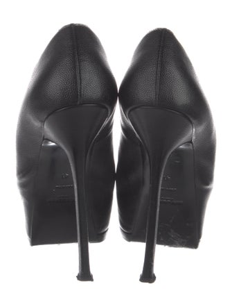 Saint Laurent Leather Pumps
