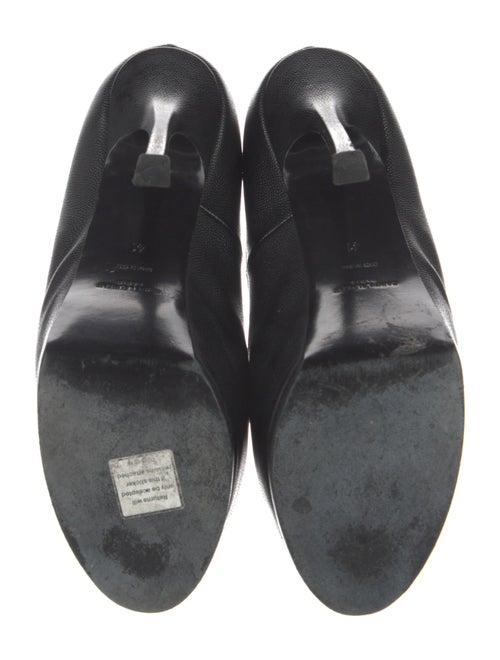 Saint Laurent Leather Pumps