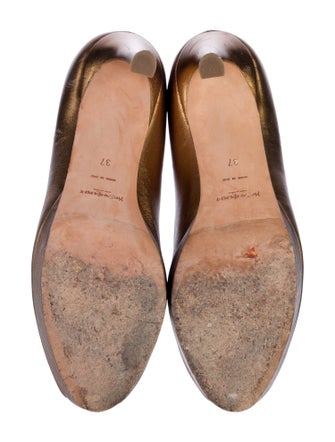 Saint Laurent Leather Pumps