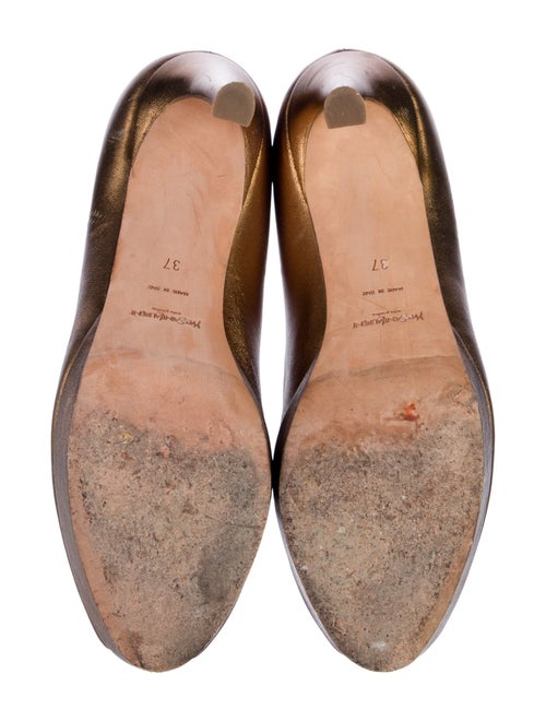 Saint Laurent Leather Pumps