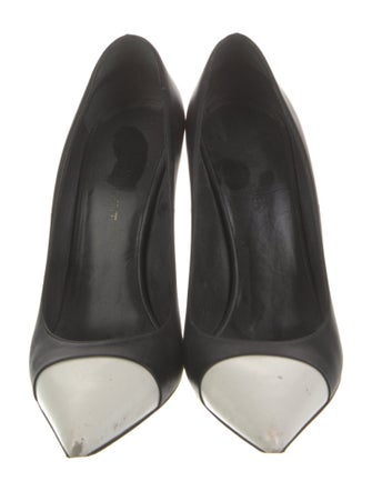 Saint Laurent Leather Pumps
