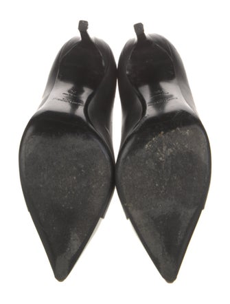 Saint Laurent Leather Pumps