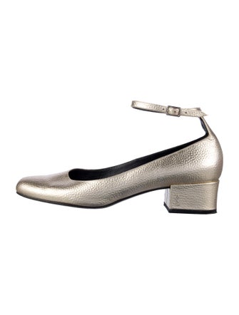 Saint Laurent Leather Pumps
