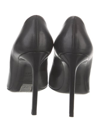 Saint Laurent Leather Pumps