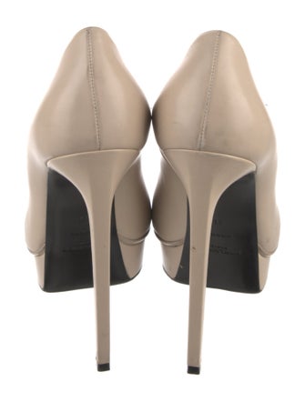 Saint Laurent Leather Pumps