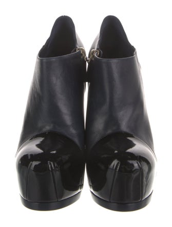 Saint Laurent Leather Pumps