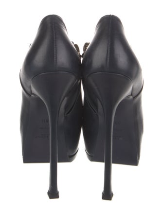 Saint Laurent Leather Pumps