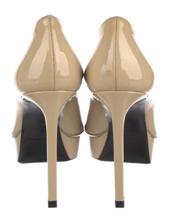 Saint Laurent Patent Leather Pumps