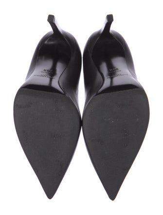 Saint Laurent Leather Pumps