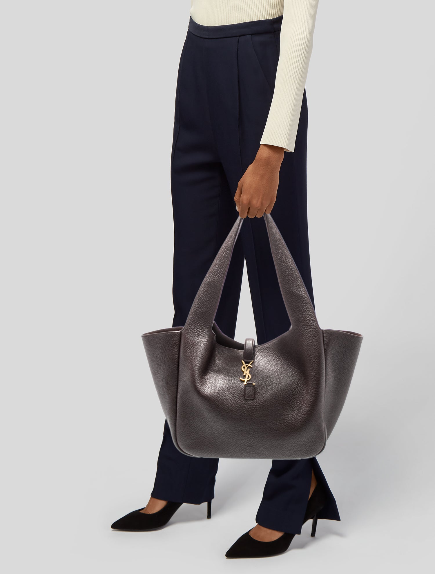 Saint Laurent Leather Le 5 à 7 2024