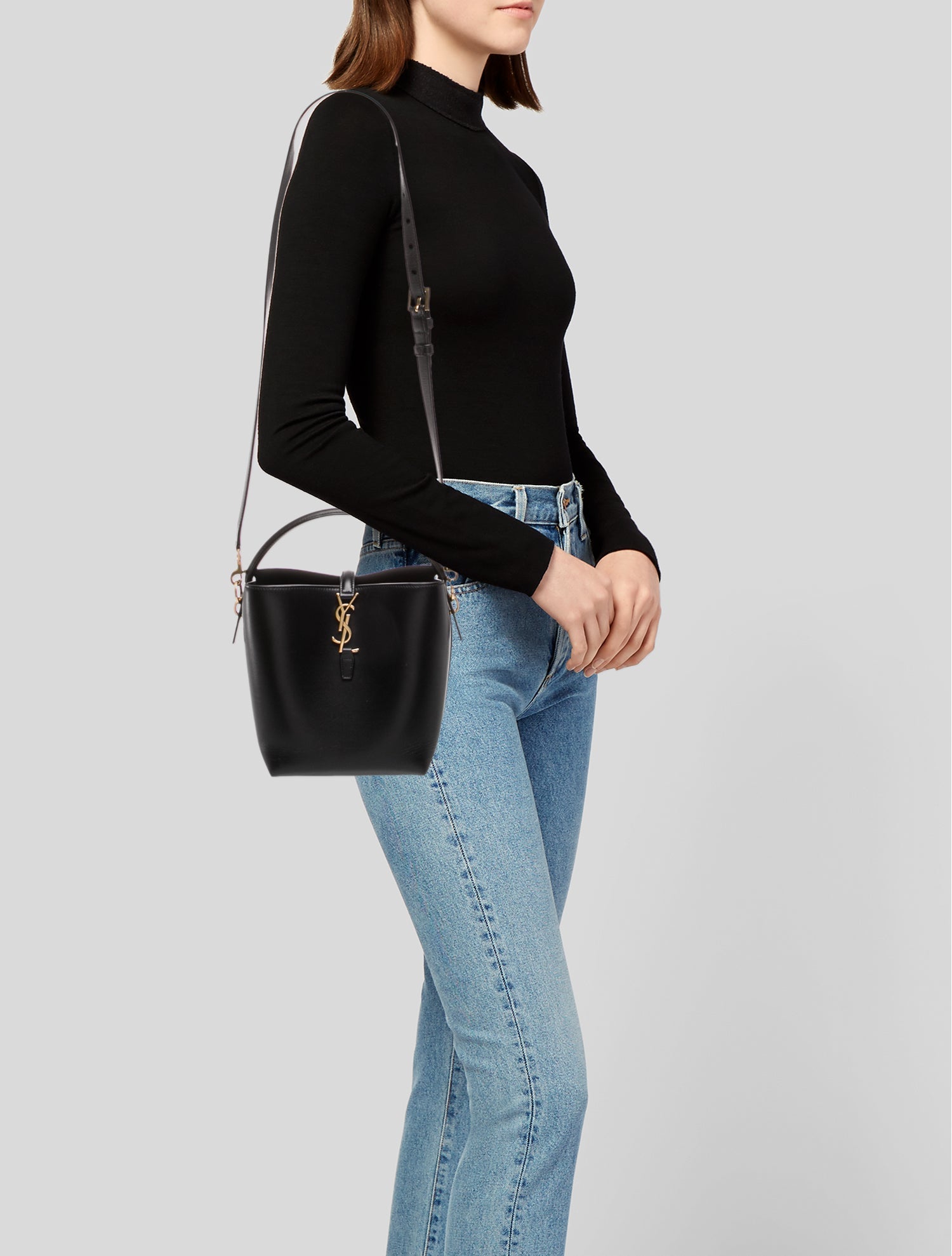 Saint Laurent Signature Le 37 Bucket 2023