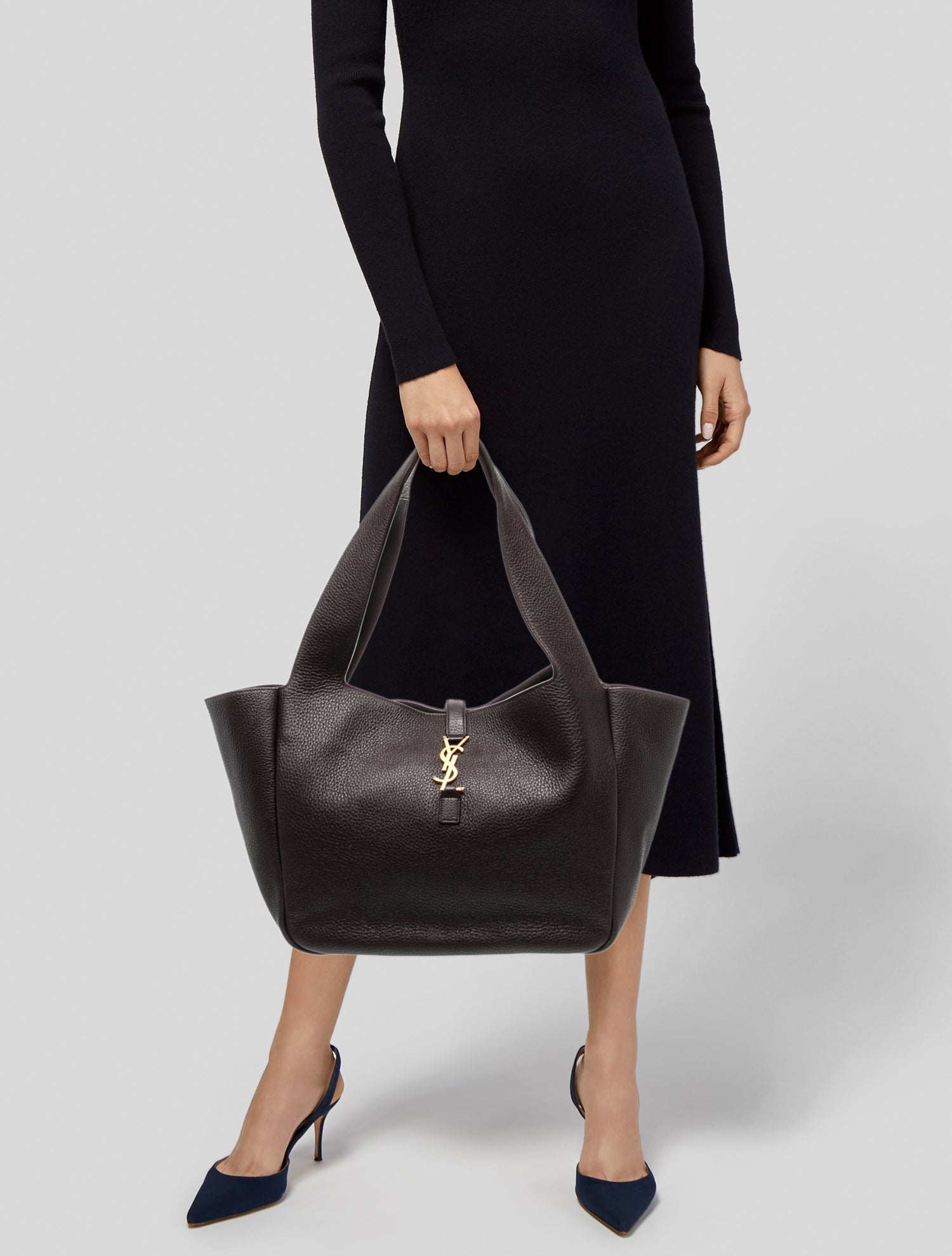 Saint Laurent Signature Le 5 a 7 2024