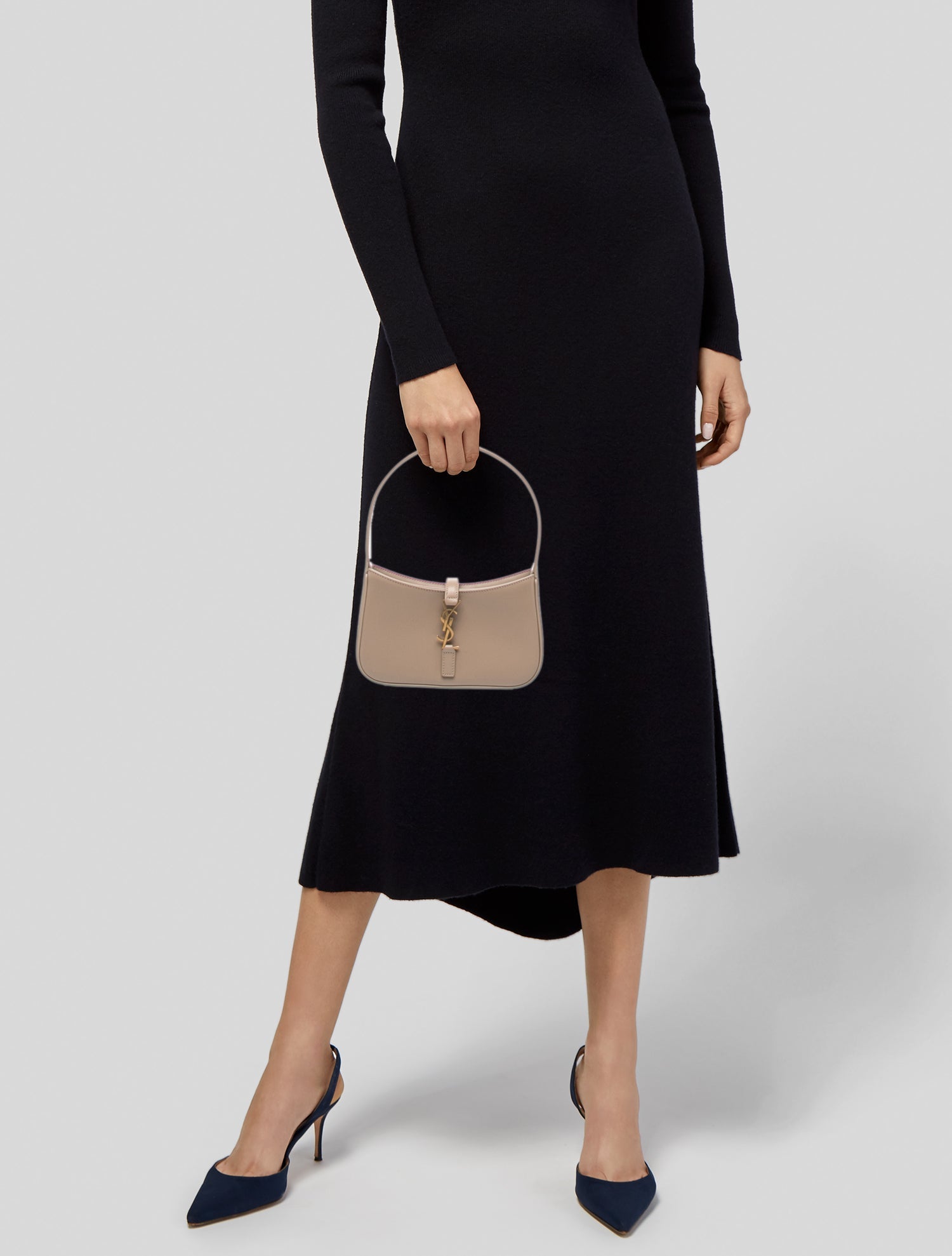 Saint Laurent Leather Le 5 à 7 2023
