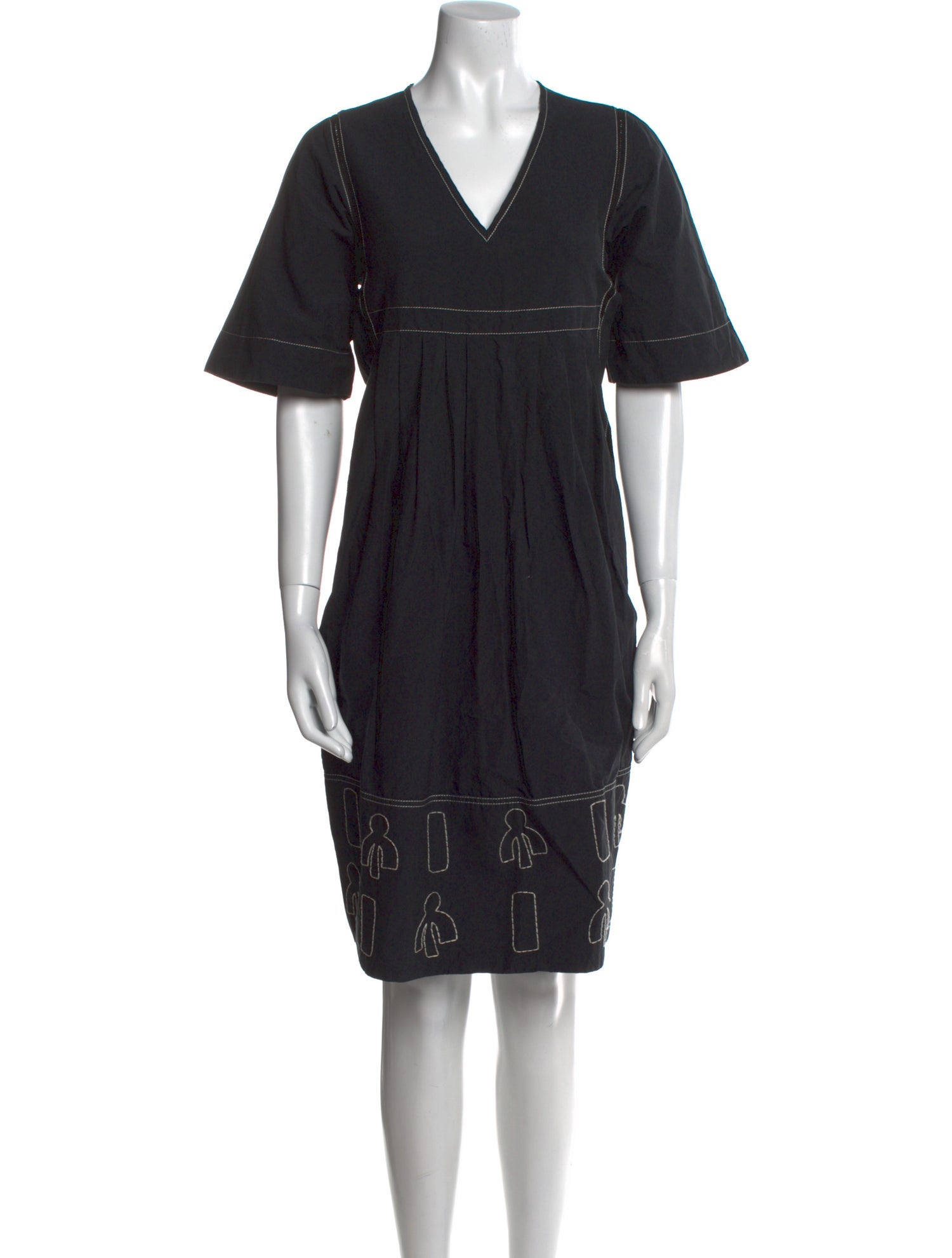 Ssone V-Neck Knee-Length Dress