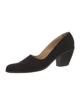 Walter Steiger Suede Pumps