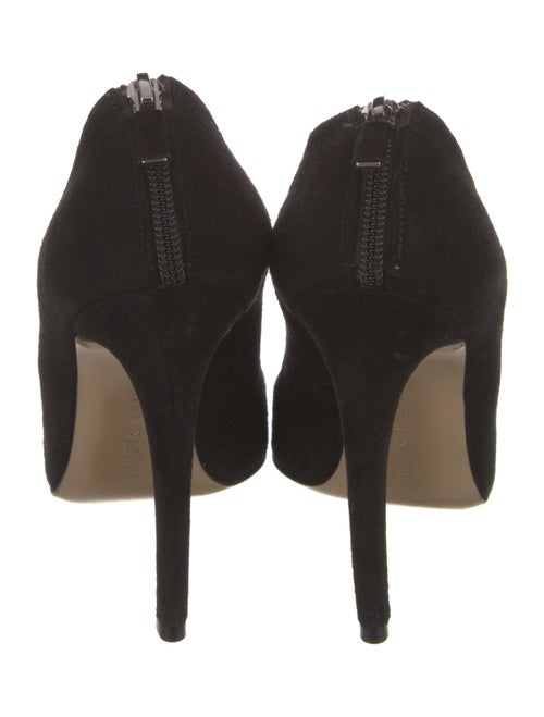 Walter Steiger Suede Pumps