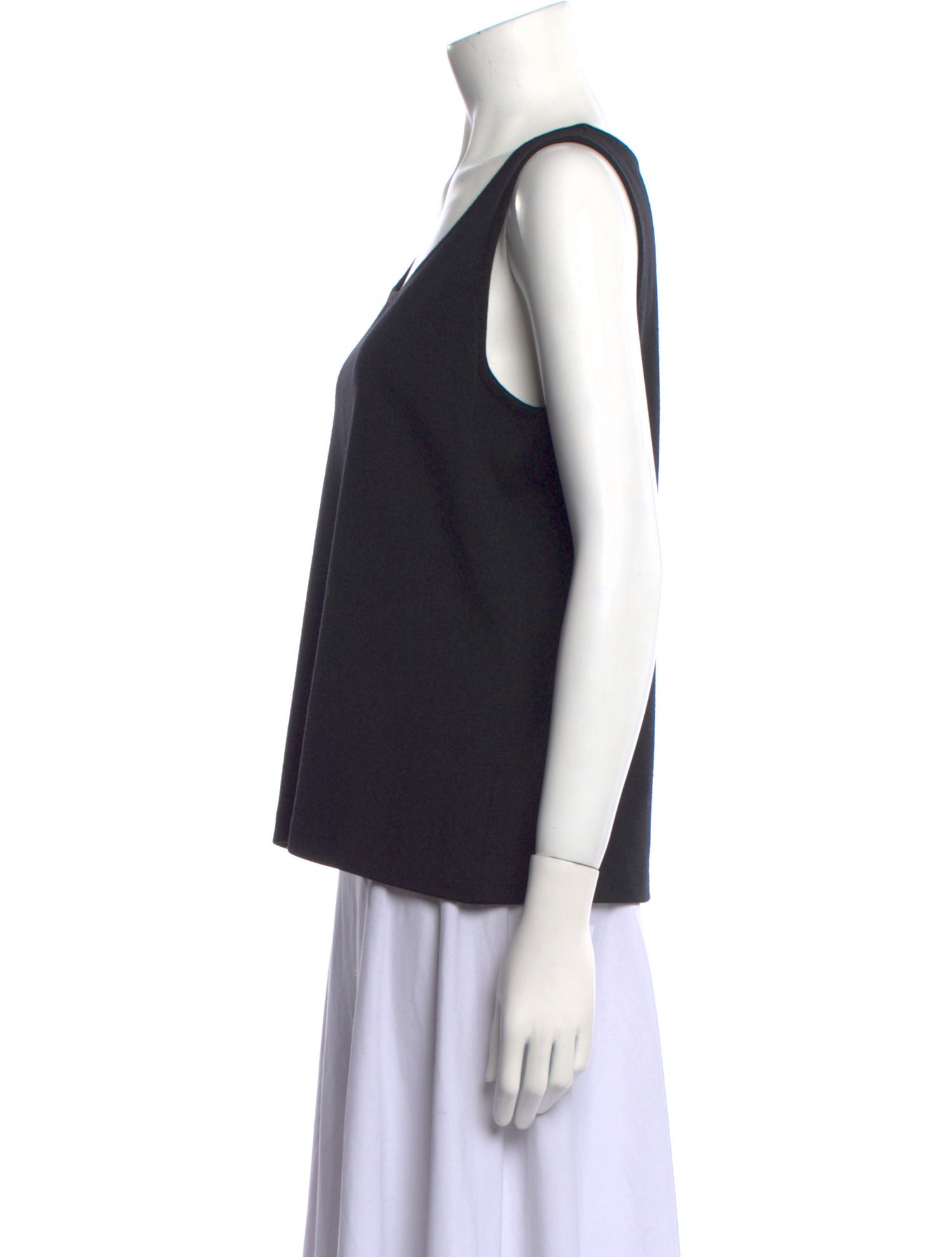 St. John Scoop Neck Sleeveless Top