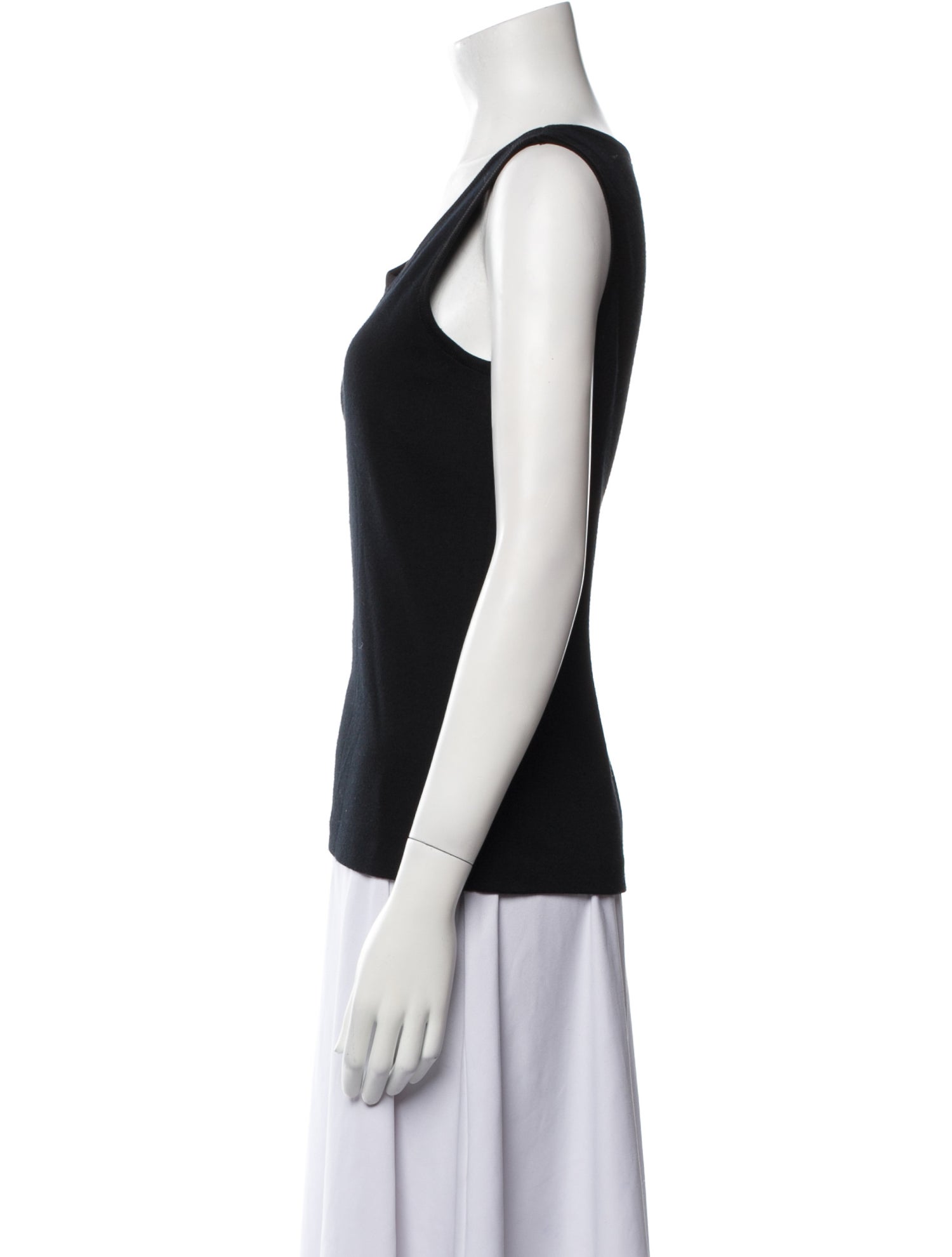 St. John Scoop Neck Sleeveless Top