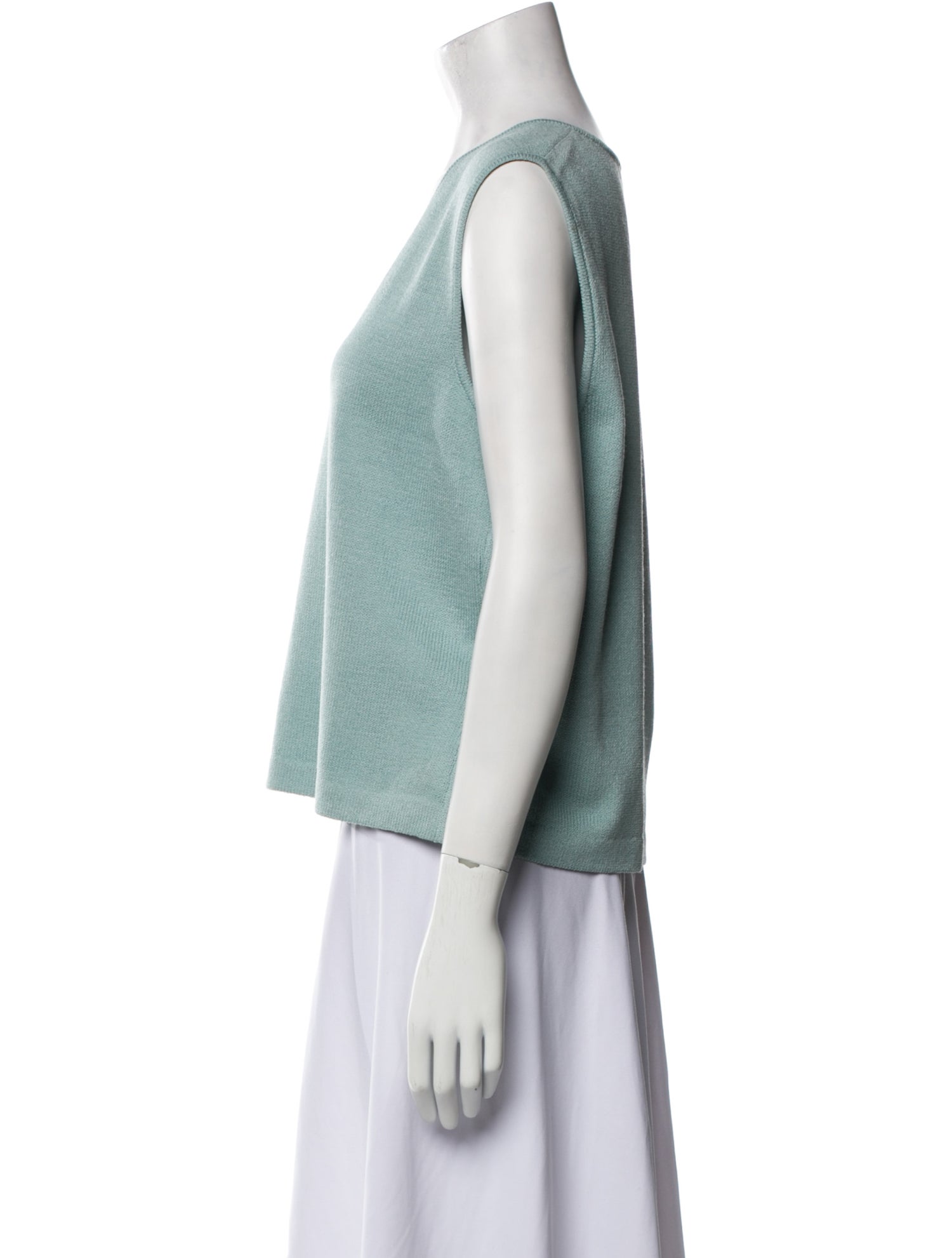 St. John V-Neck Sleeveless Top