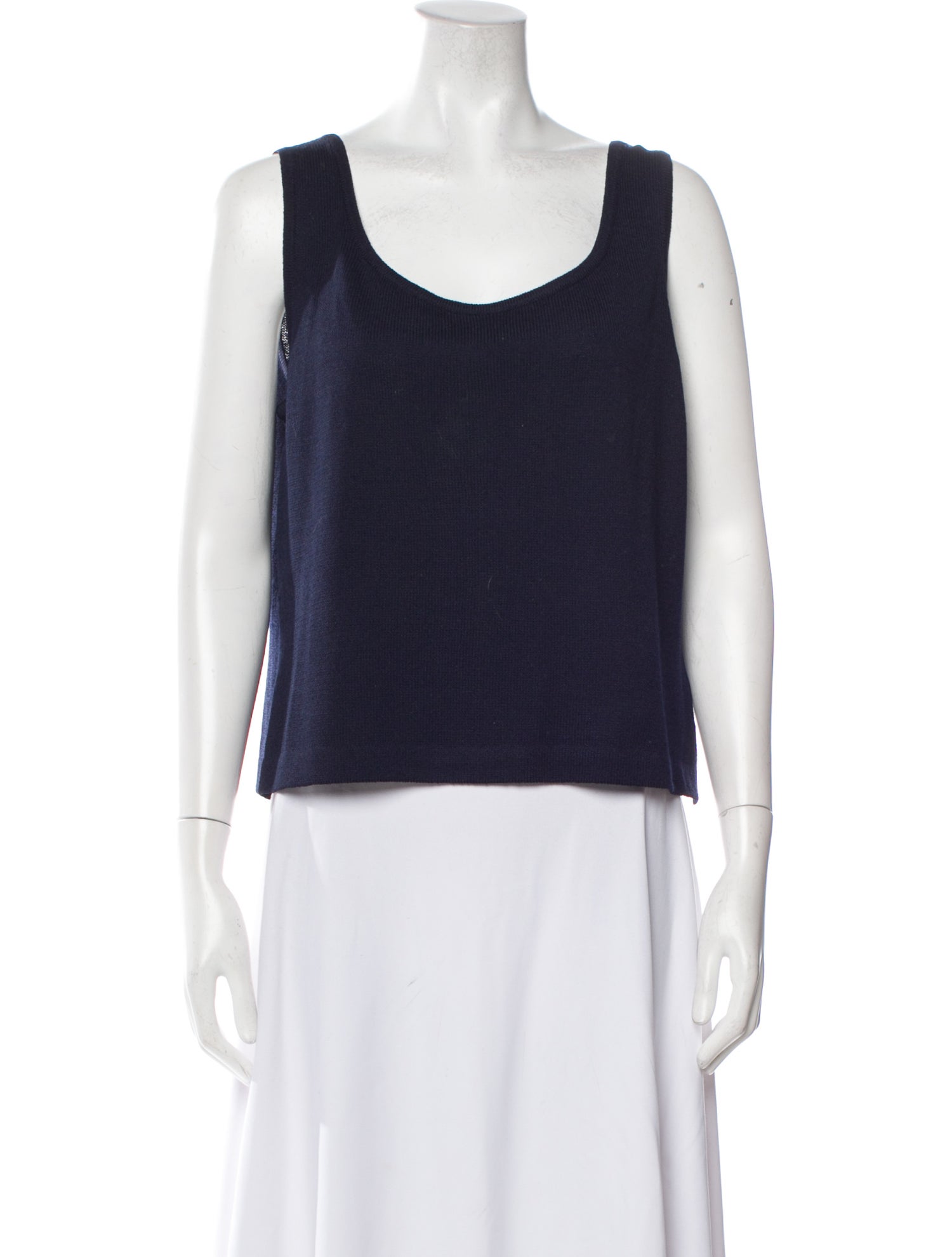 St. John Scoop Neck Sleeveless Top