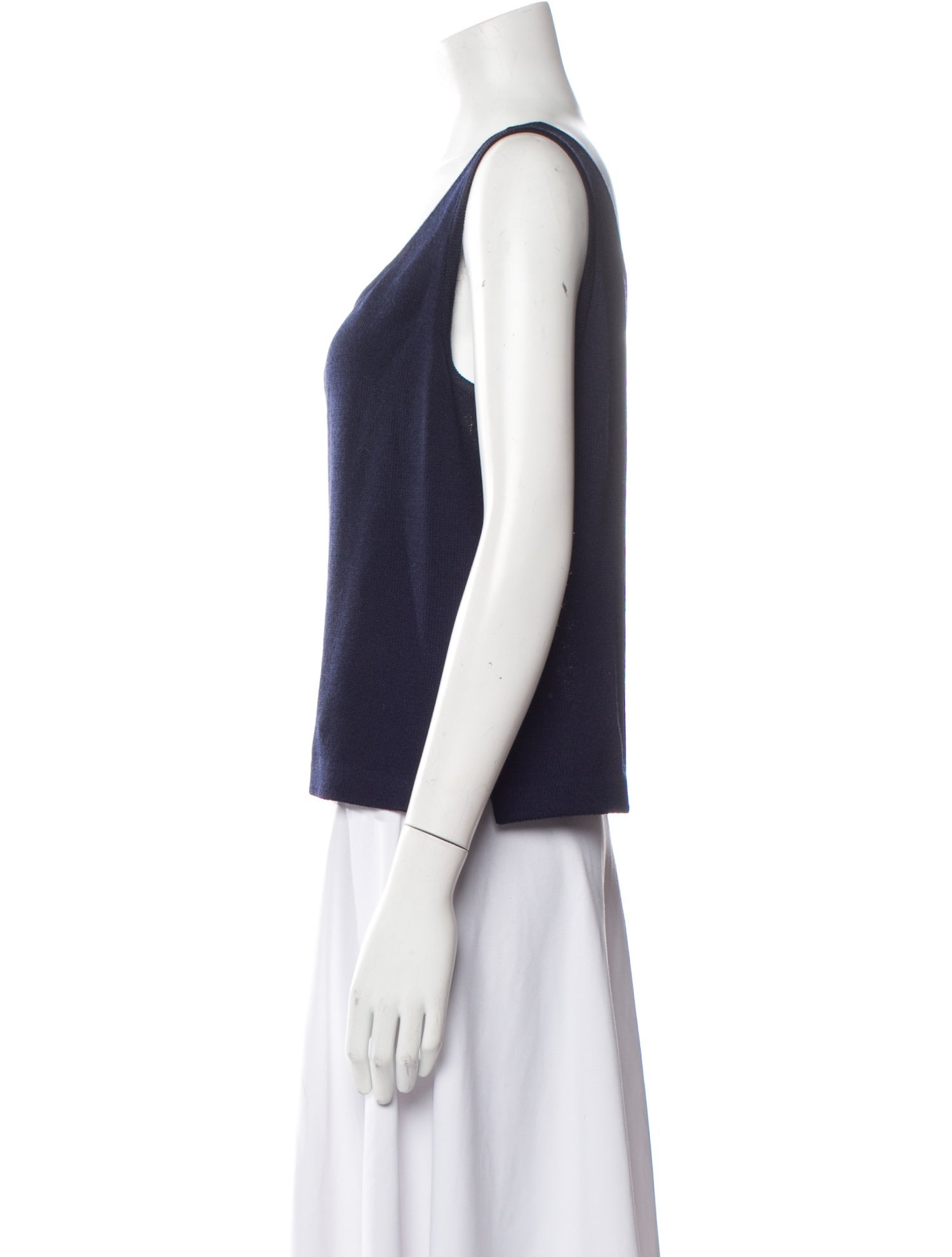 St. John Scoop Neck Sleeveless Top