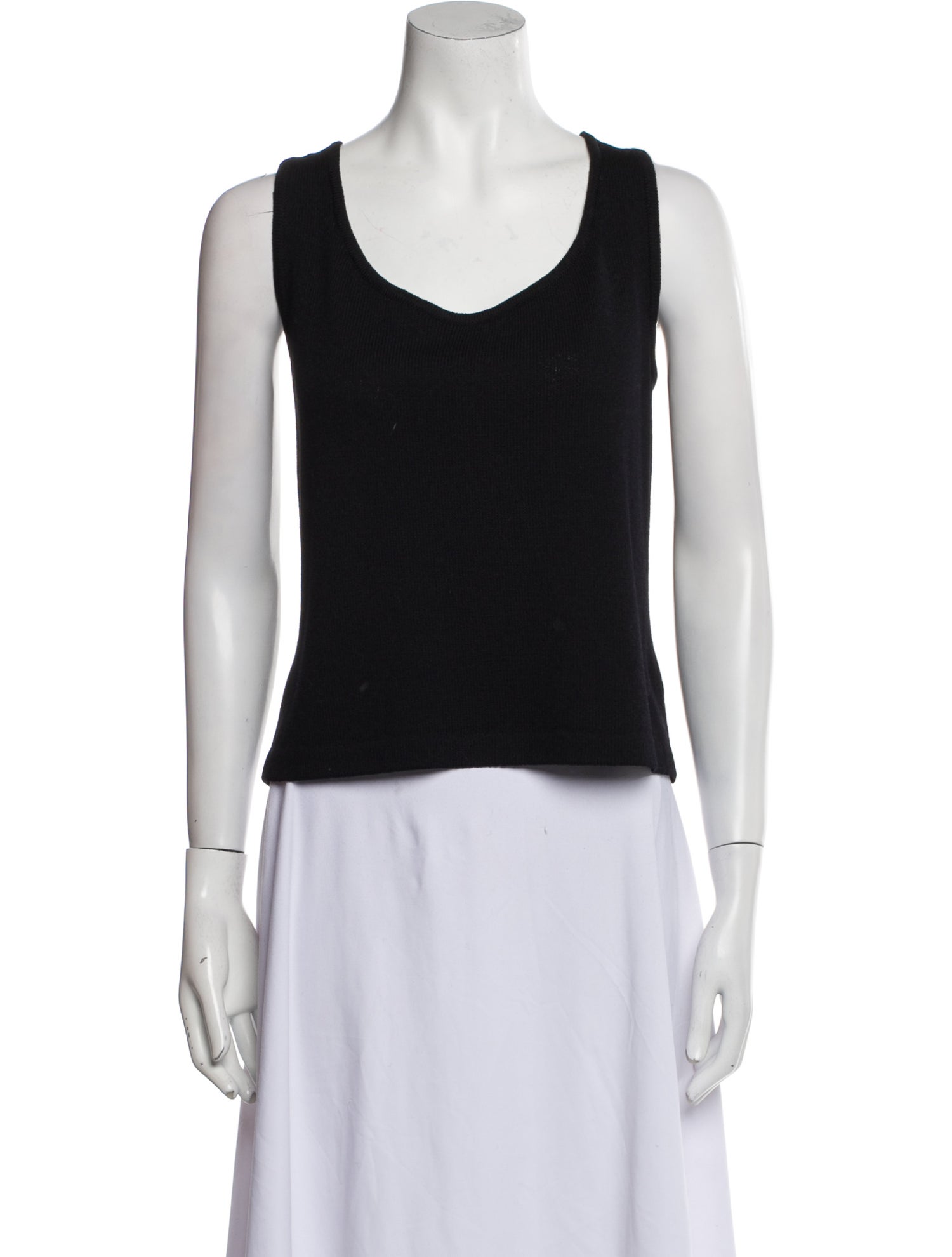 St. John Scoop Neck Sleeveless Top