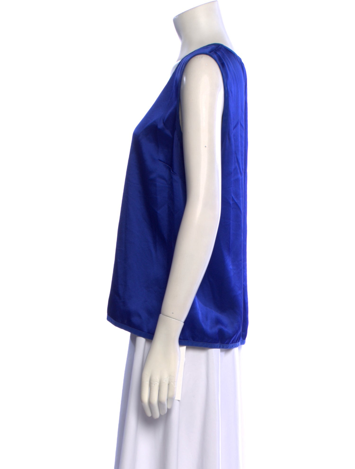 St. John Scoop Neck Sleeveless Top