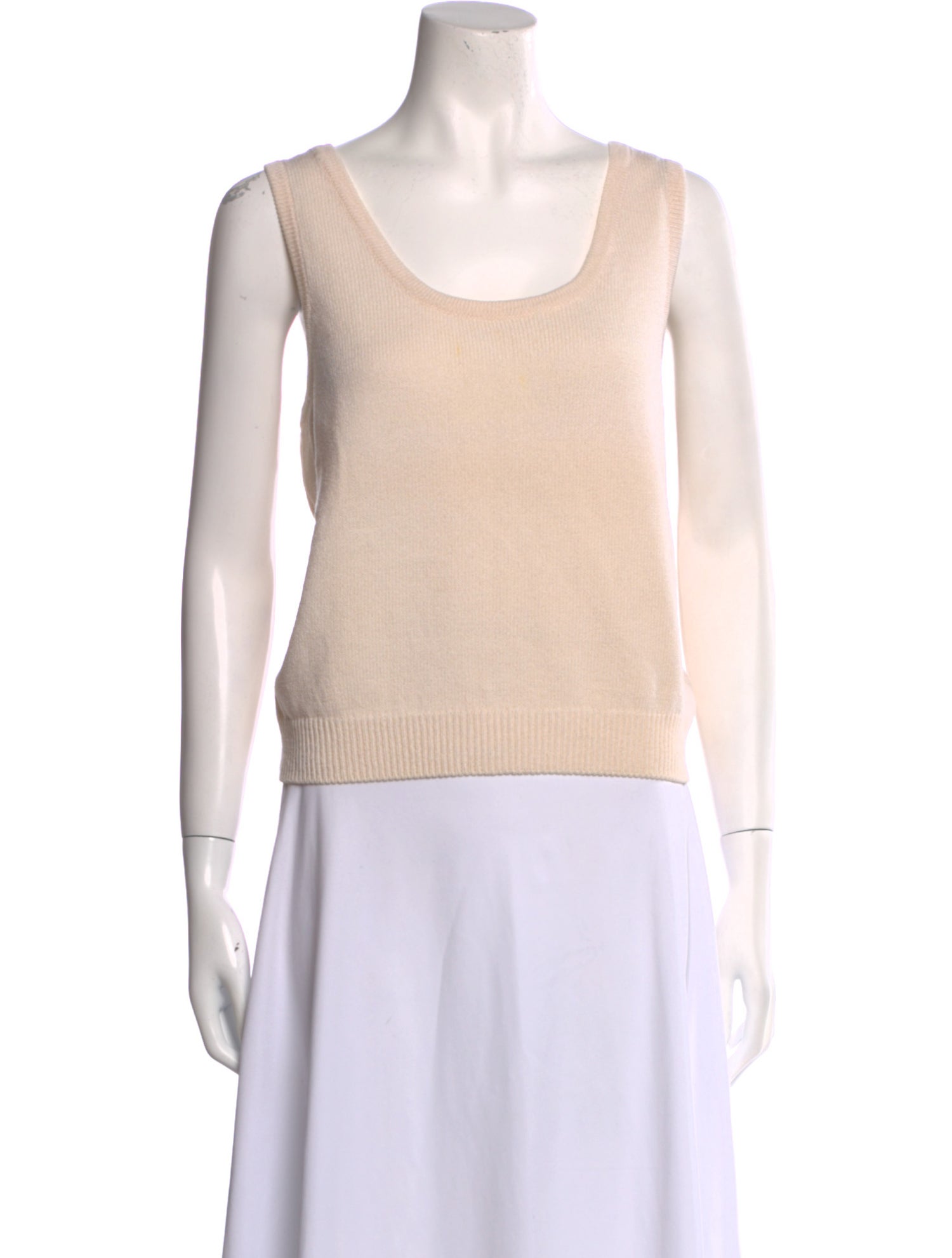 St. John Scoop Neck Sleeveless Top