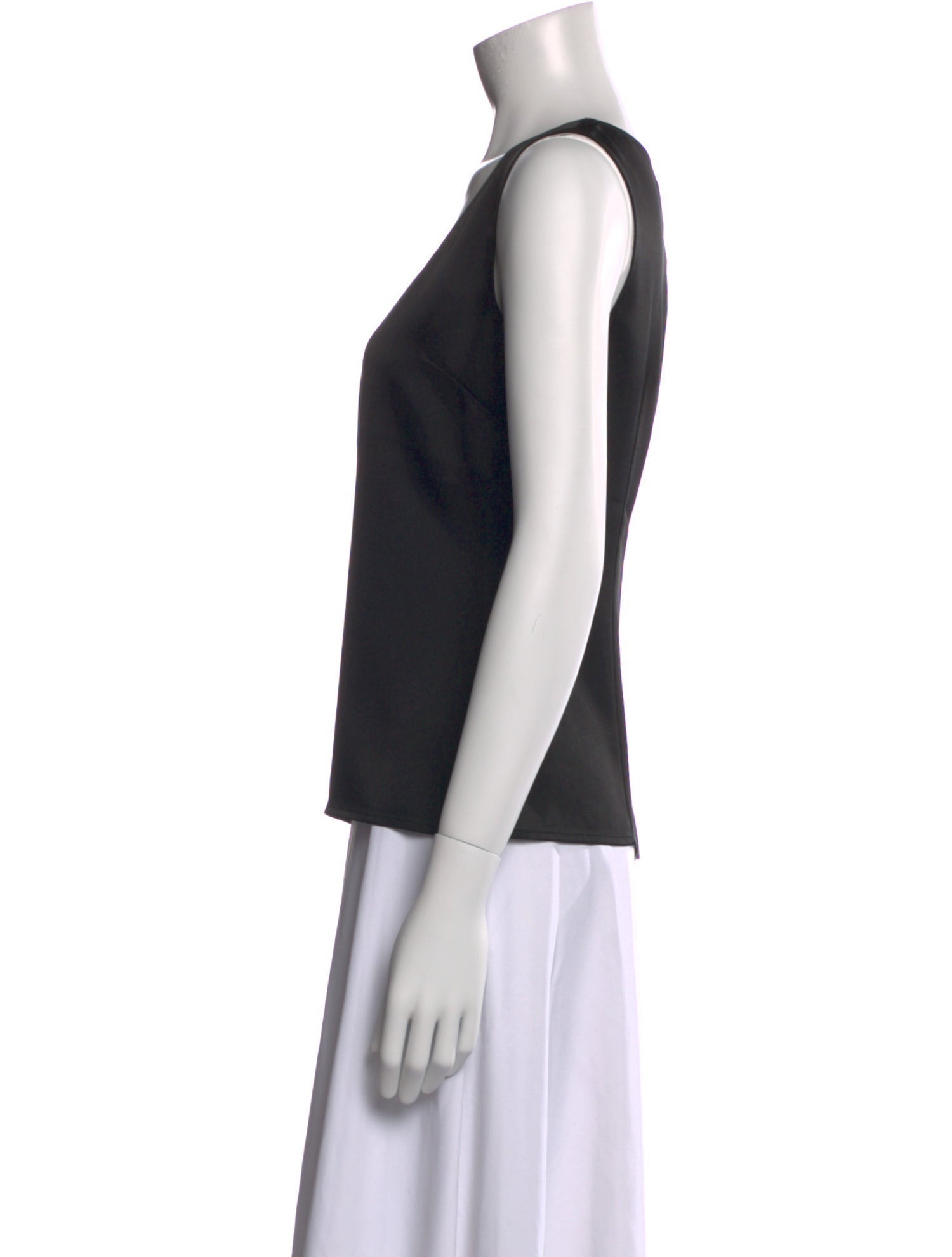 St. John Scoop Neck Sleeveless Top w/ Tags