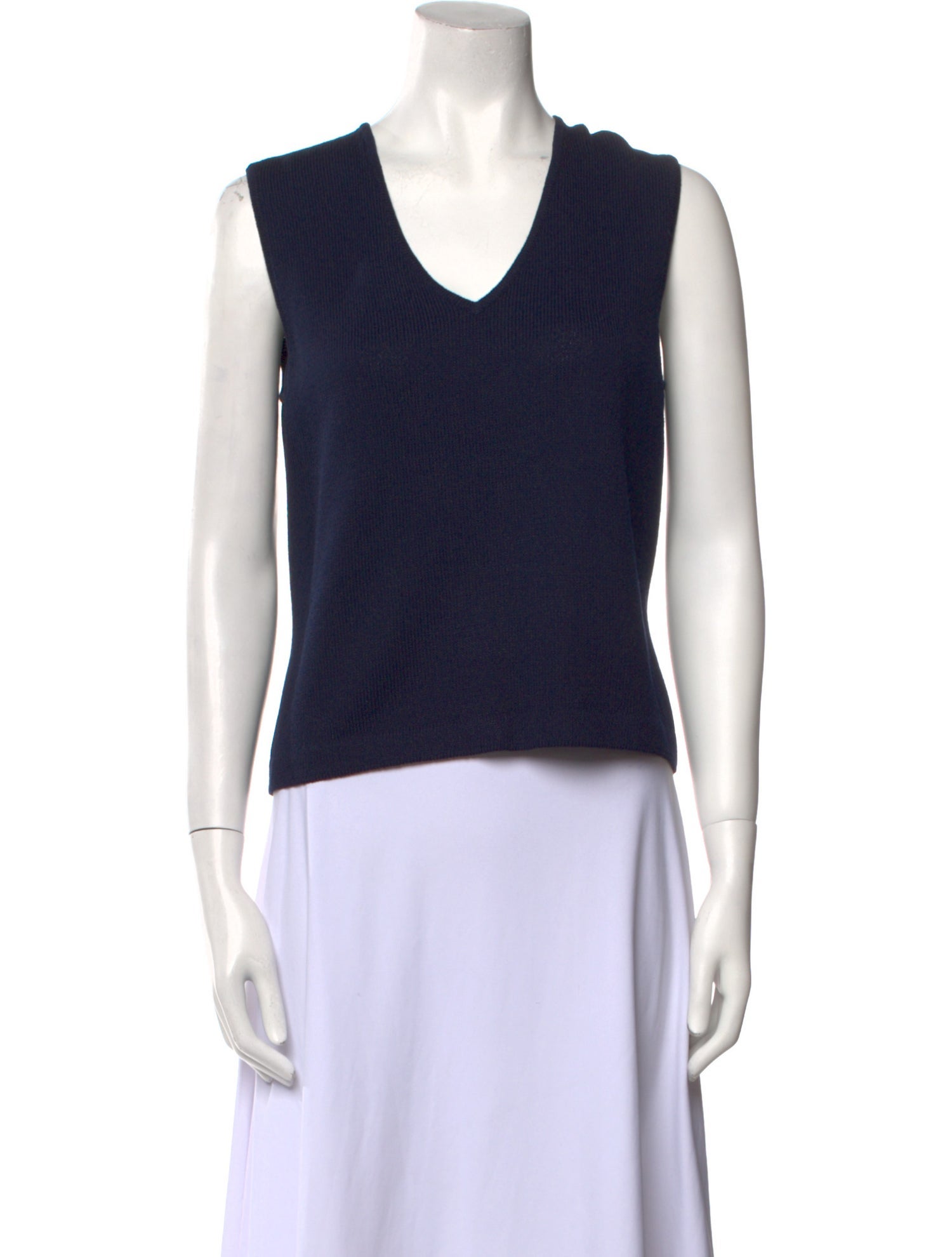 St. John V-Neck Sleeveless Top