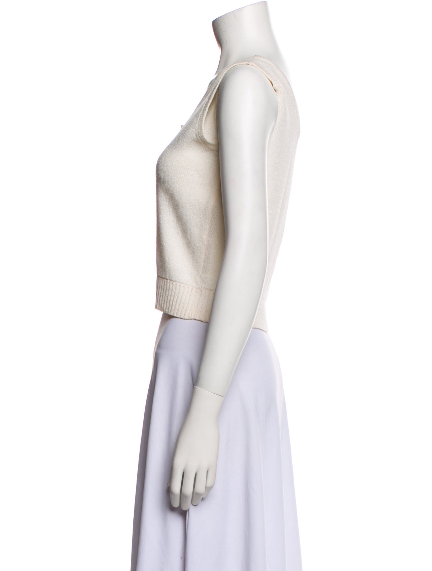 St. John Scoop Neck Sleeveless Crop Top