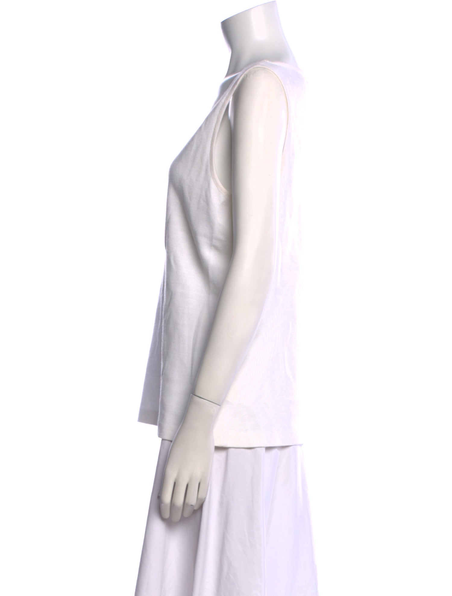 St. John Scoop Neck Sleeveless Top w/ Tags