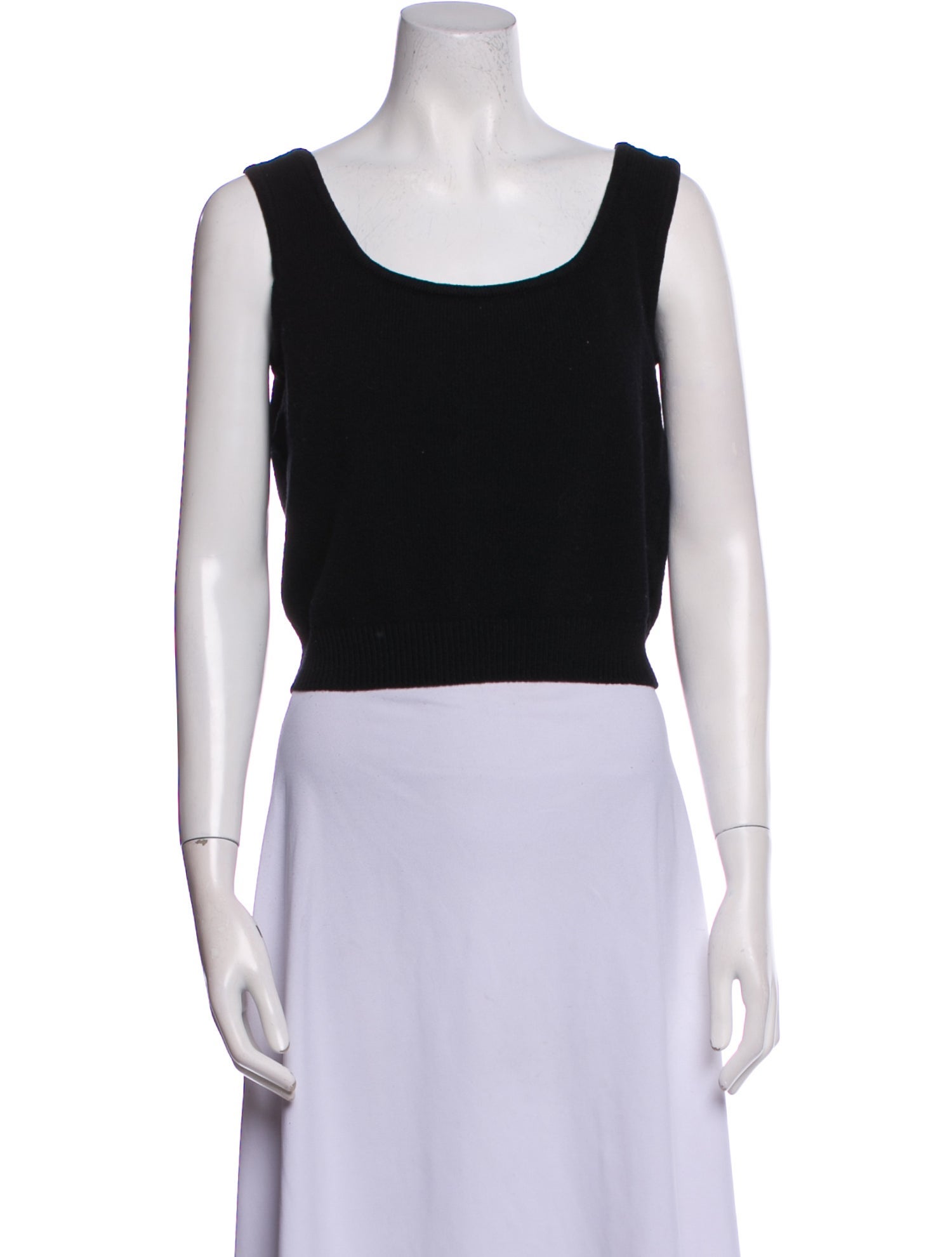 St. John Scoop Neck Sleeveless Crop Top