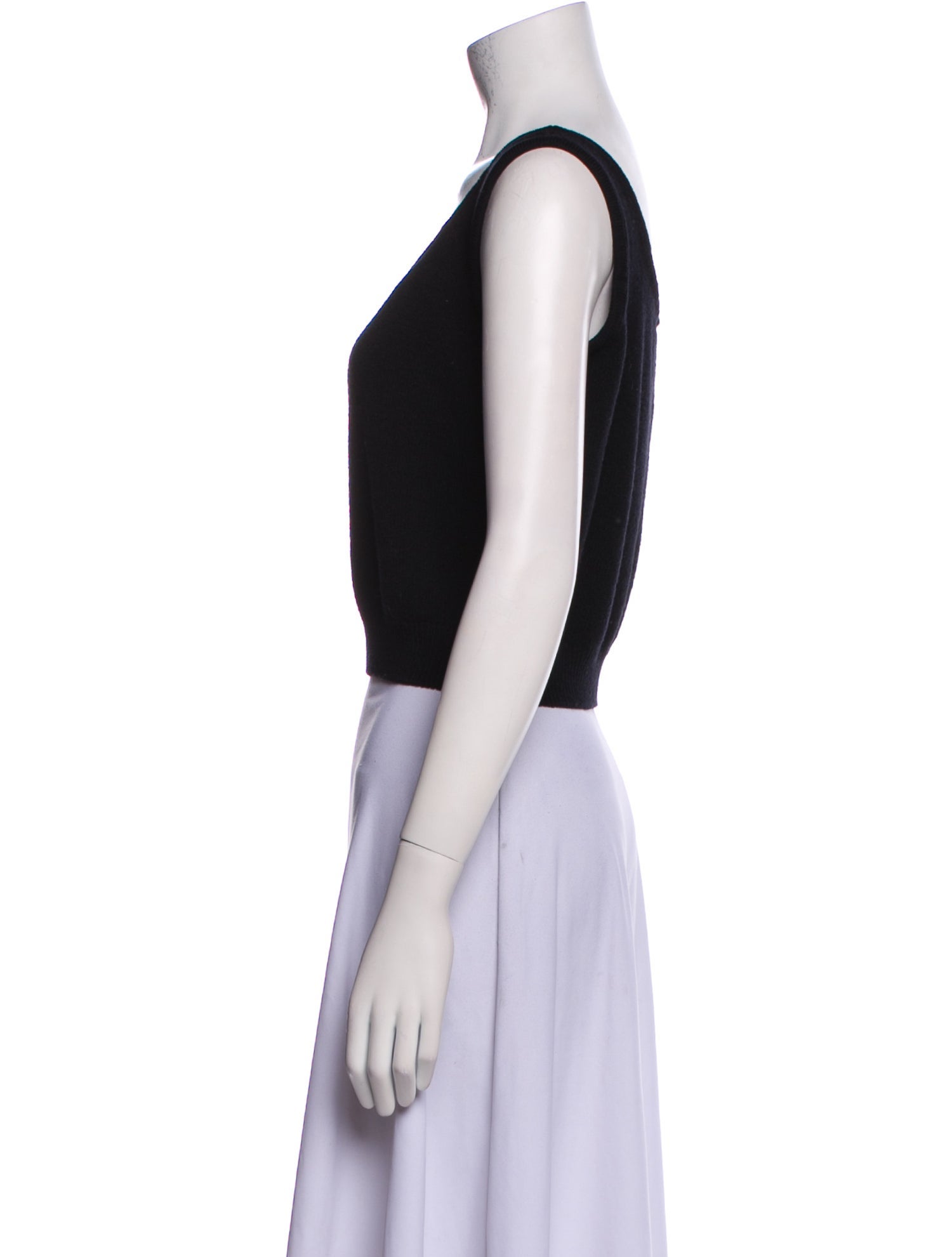 St. John Scoop Neck Sleeveless Crop Top