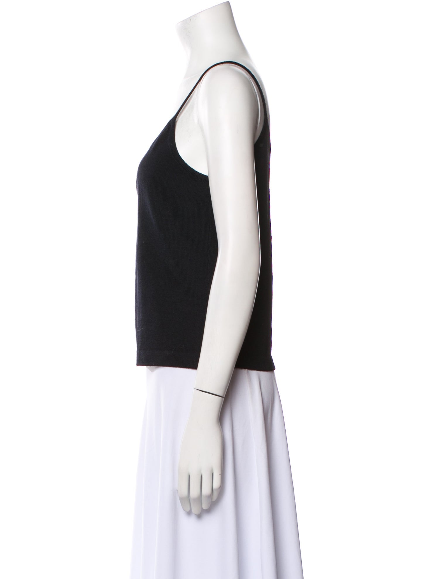 St. John V-Neck Sleeveless Top