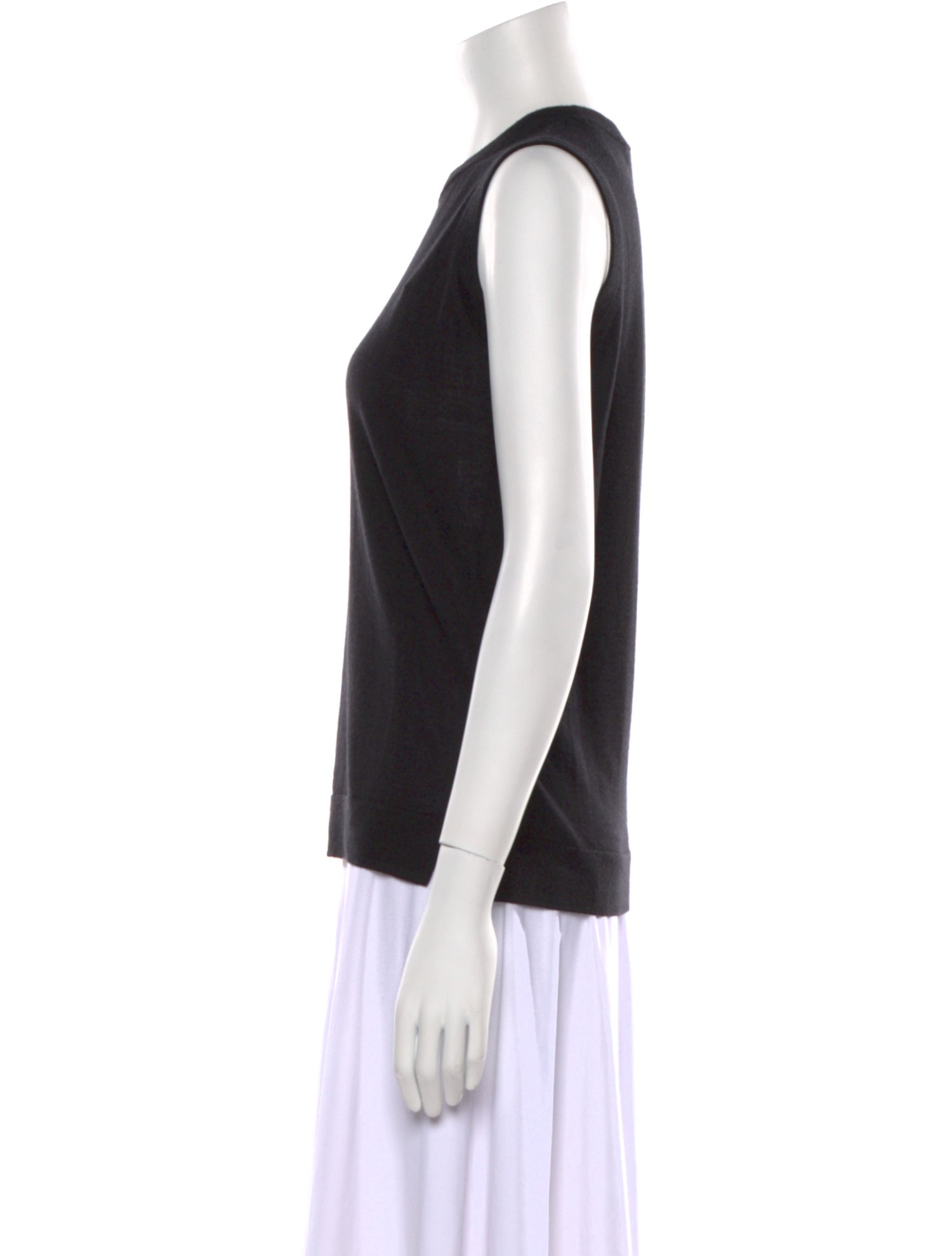 St. John Crew Neck Sleeveless Top