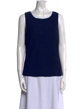 St. John Scoop Neck Sleeveless Top