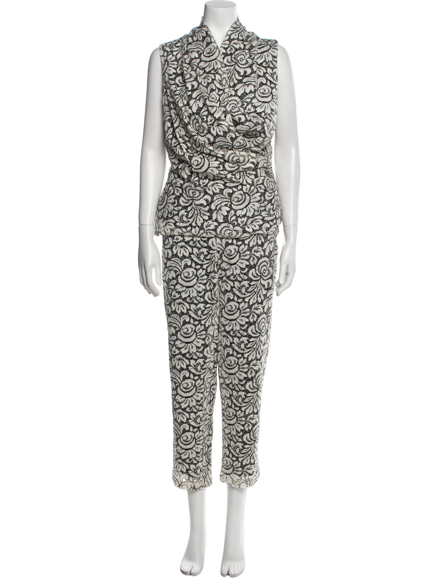 St. John Lace Pattern Pant Set