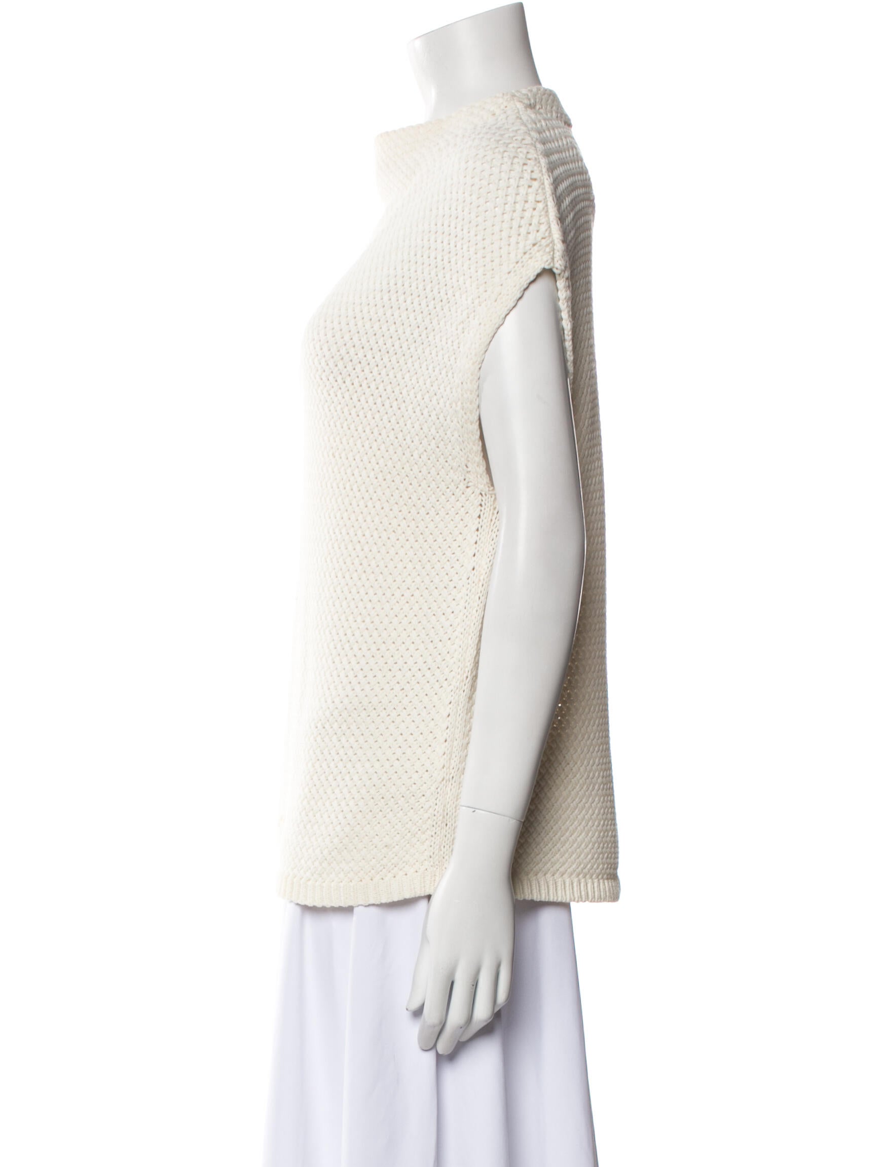 St. John Mock Neck Sleeveless Sweatshirt