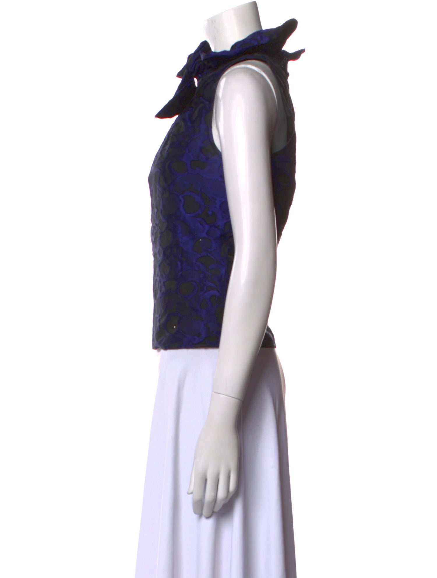 St. John Floral Print Mock Neck Crop Top