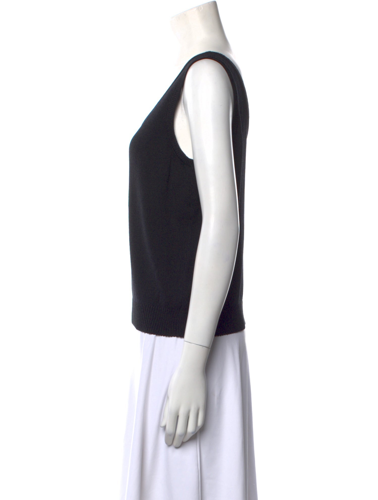 St. John Scoop Neck Sleeveless Top