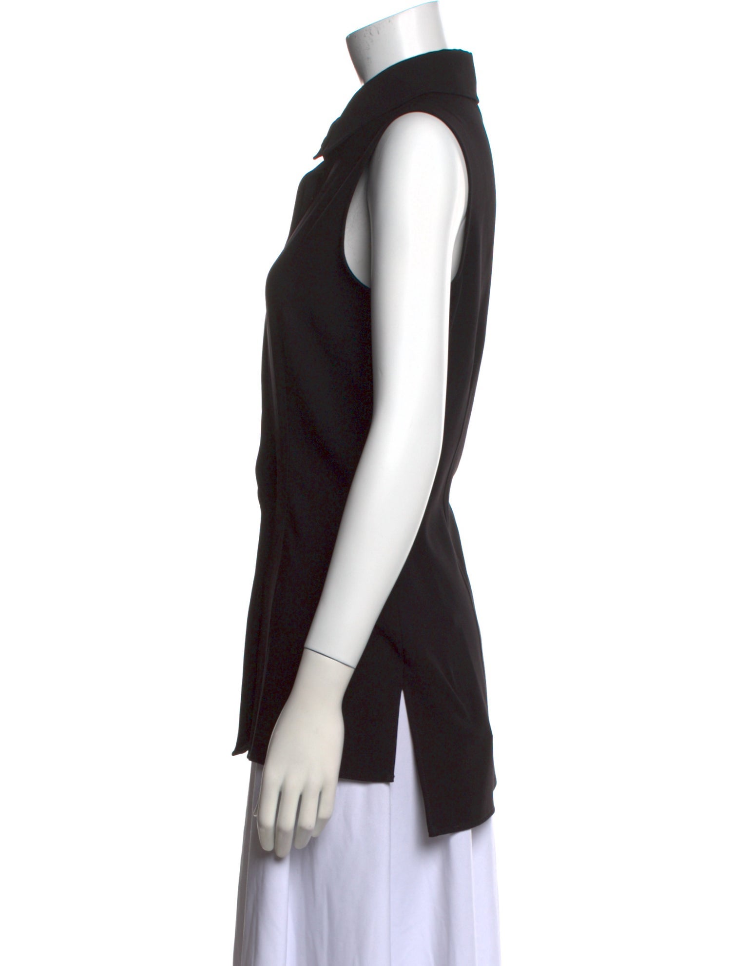 St. John Sleeveless Top