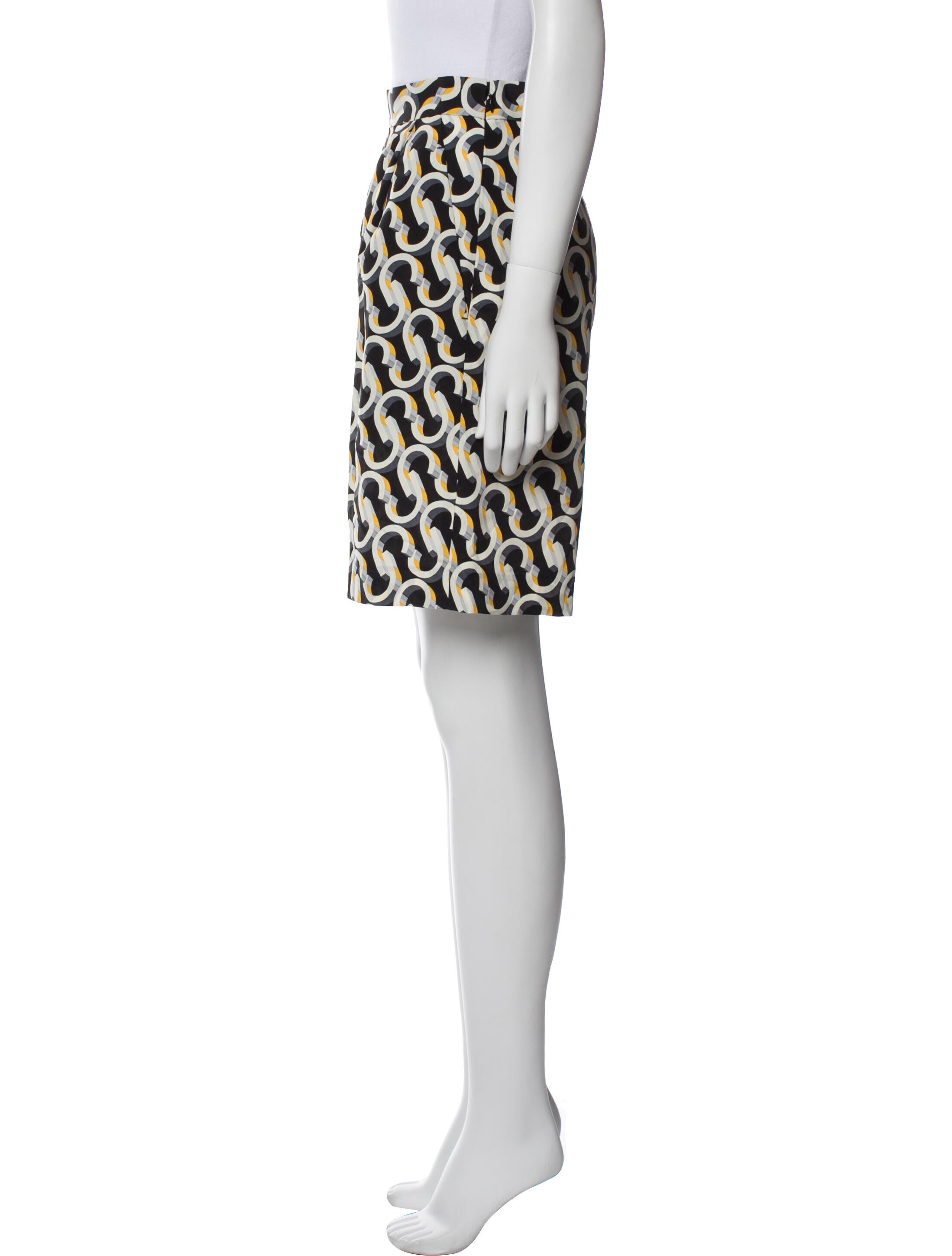 St. John Printed Knee-Length Shorts