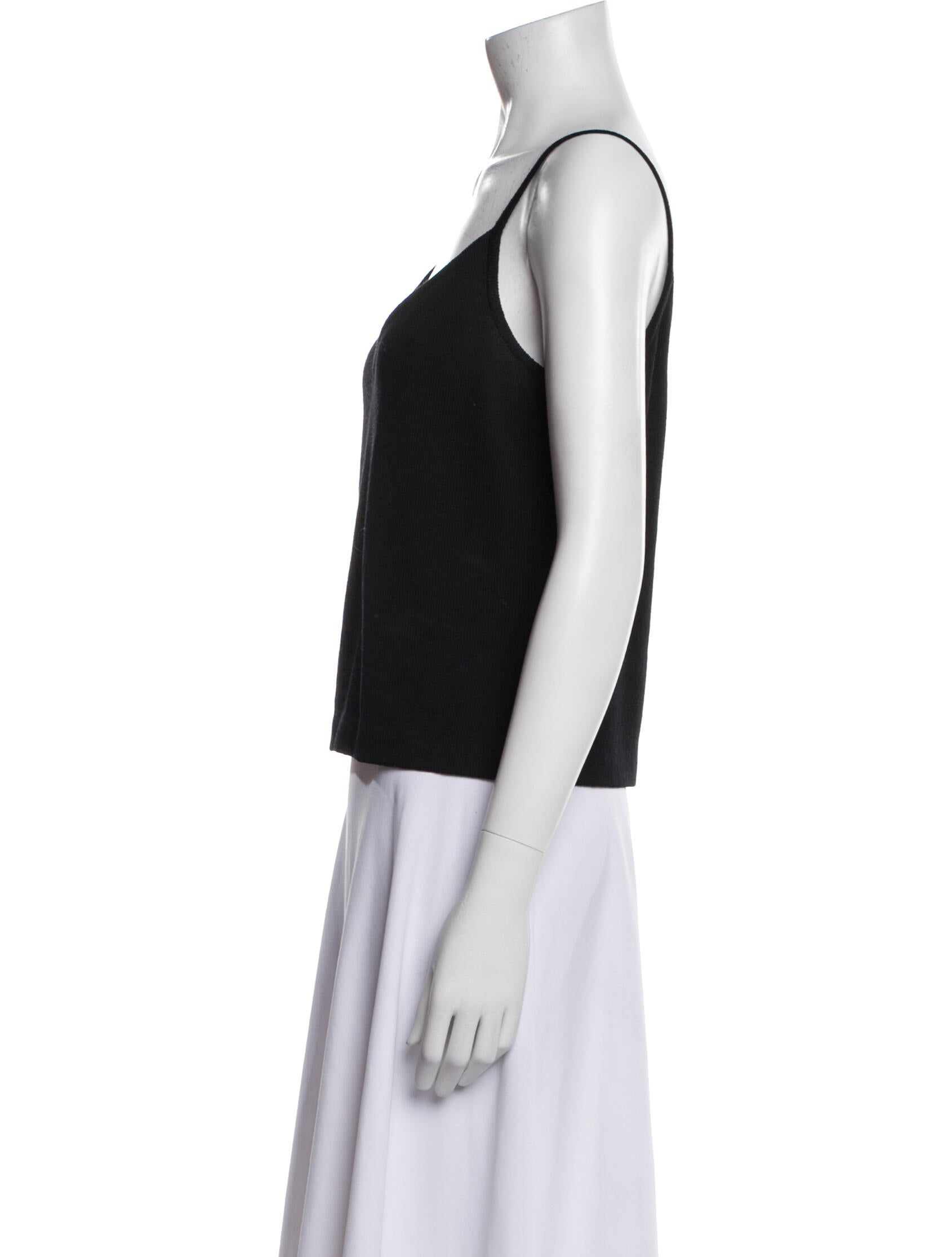 St. John V-Neck Sleeveless Top