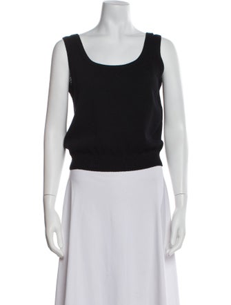St. John Scoop Neck Sleeveless Crop Top