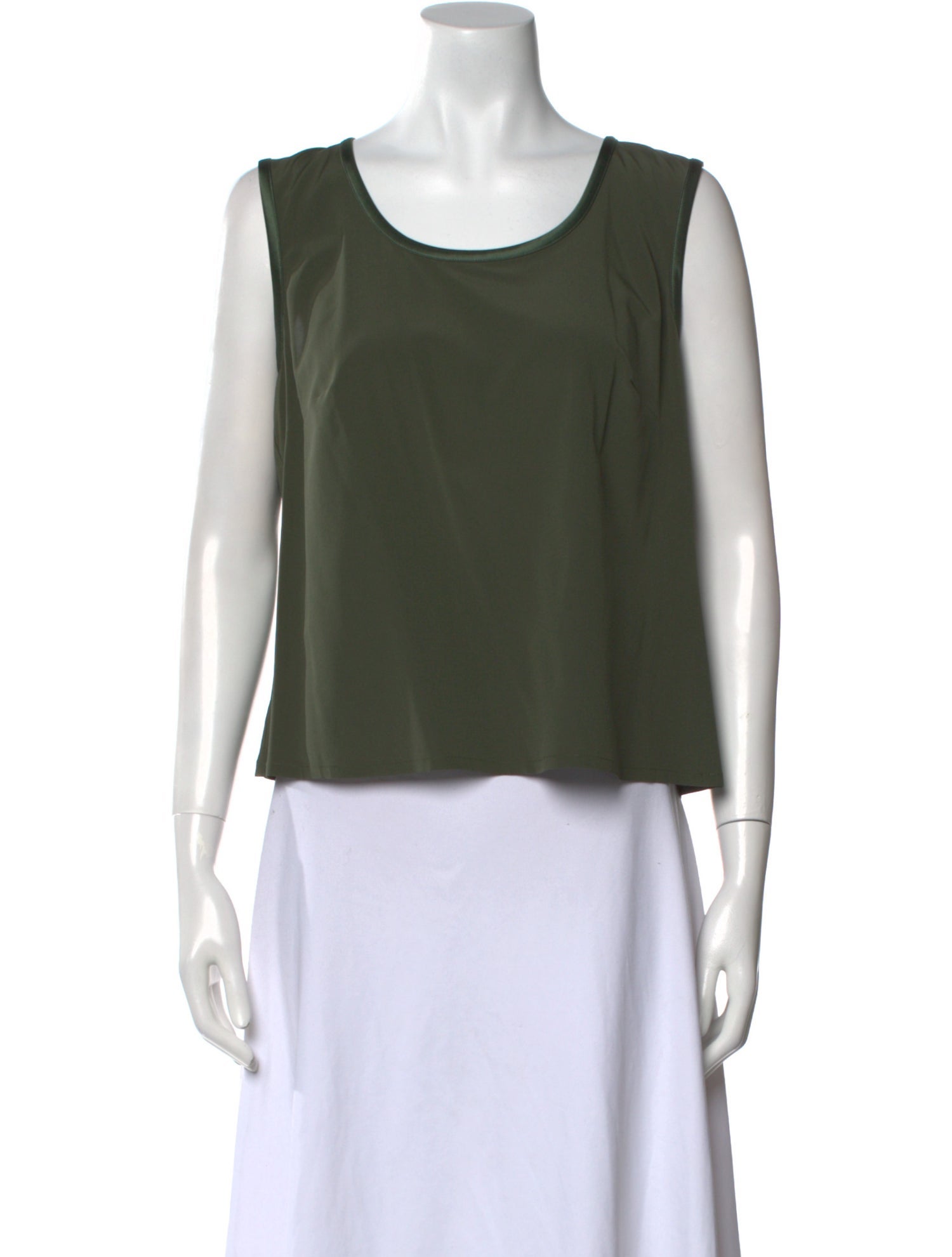 St. John Scoop Neck Sleeveless Crop Top