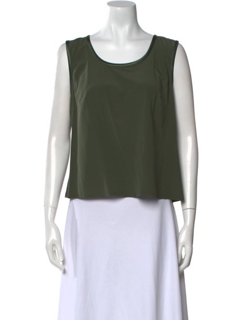 St. John Scoop Neck Sleeveless Crop Top