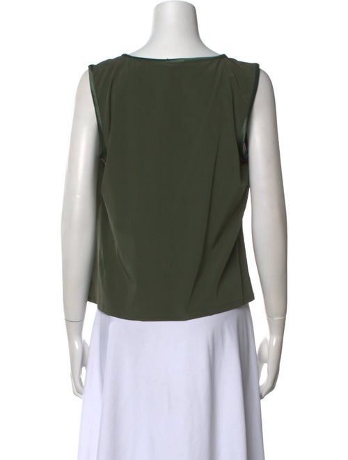 St. John Scoop Neck Sleeveless Crop Top